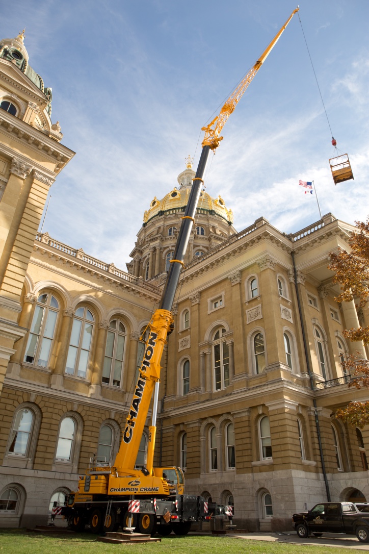 Champion crane with Iowa State Capitol in view